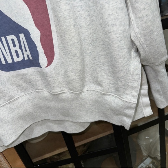 Abercrombie NBA logo Oversized crewneck pullover sweatshirt soft a&f basketball - Picture 5 of 9